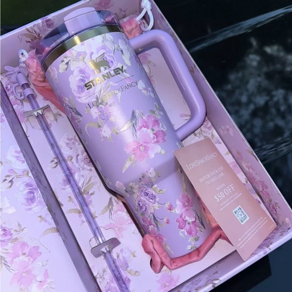 Stanley x Love Shack Fancy 40oz Quencher - Picture 2 of 4